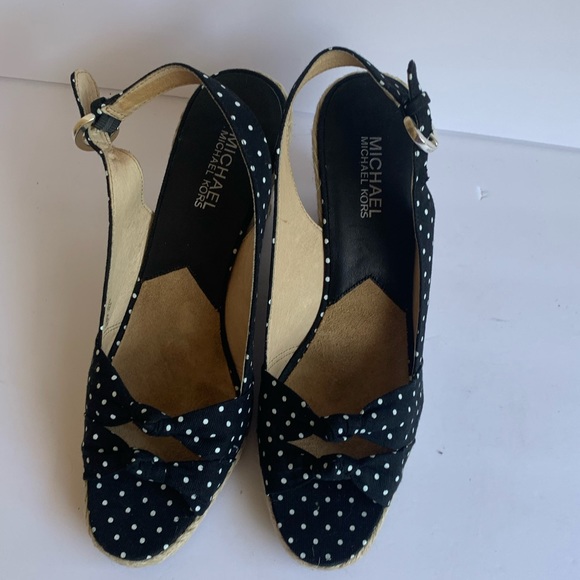 Michael Kors 🛩 black white polka dot wedge 8.5M - Picture 3 of 15
